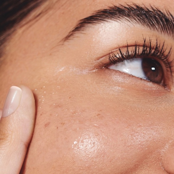 Herbivore Cloud Jelly Plumping Hydration Serum - Picture 6 of 9